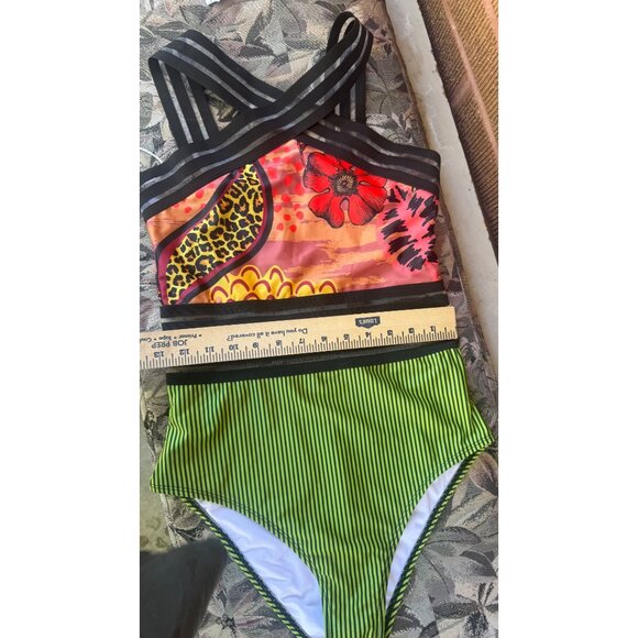 Averie Womens Striped & Floral Multicolor One-Piece animal print Swimsuit Medium - Picture 9 of 9